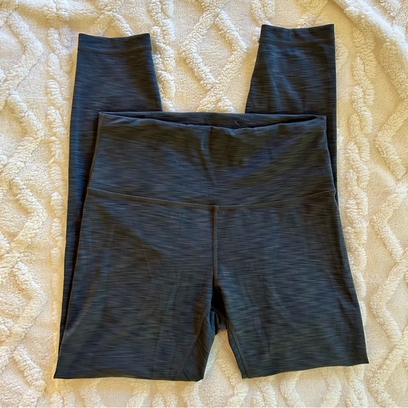 Lululemon leggings Heather gray size 8 - Picture 2 of 9